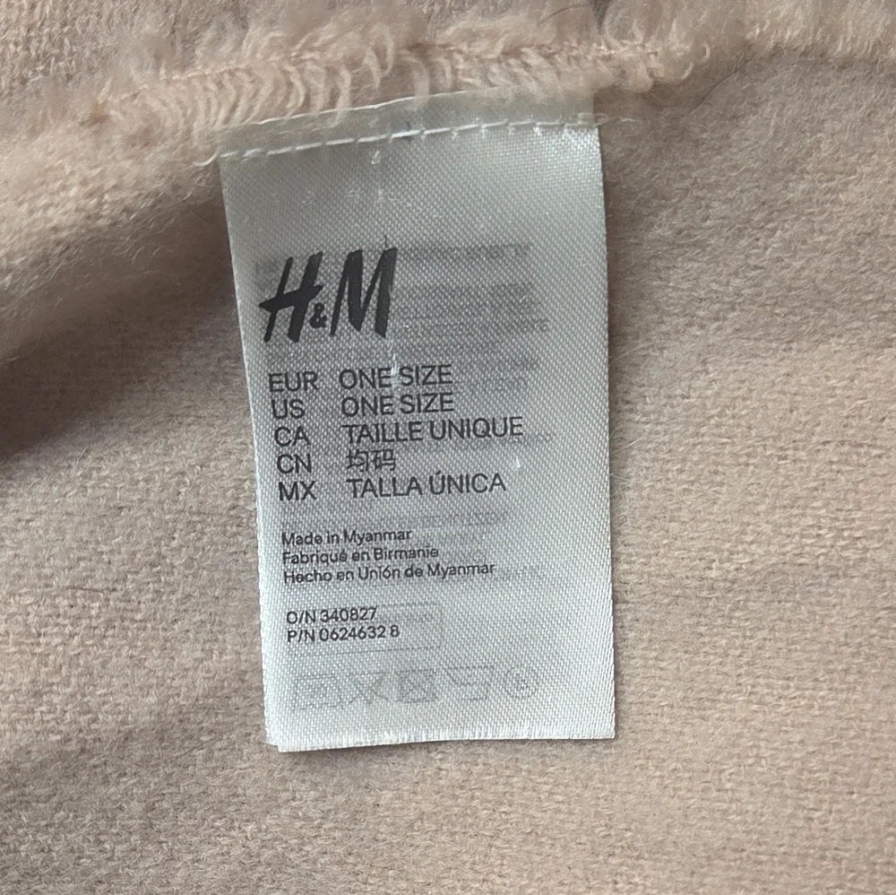 H&M Light Pink Oversized Fringed Scarf/Wrap